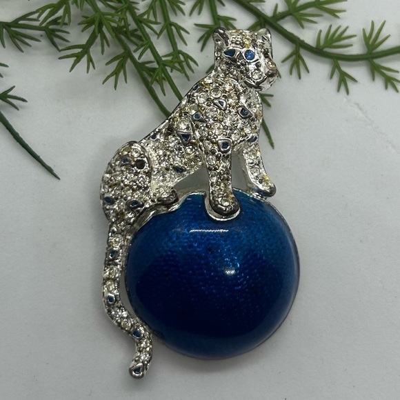 Napier Jewelry - Vintage Napier Blue Jaguar Brooch